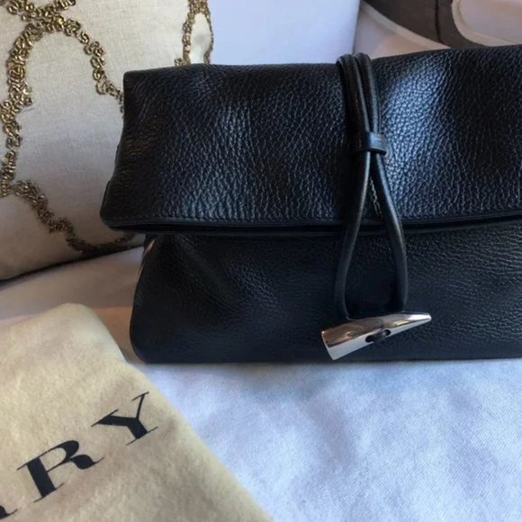 Bookmark & Save - Welcome to Wein's Wardrobe - Picture 11 of 16